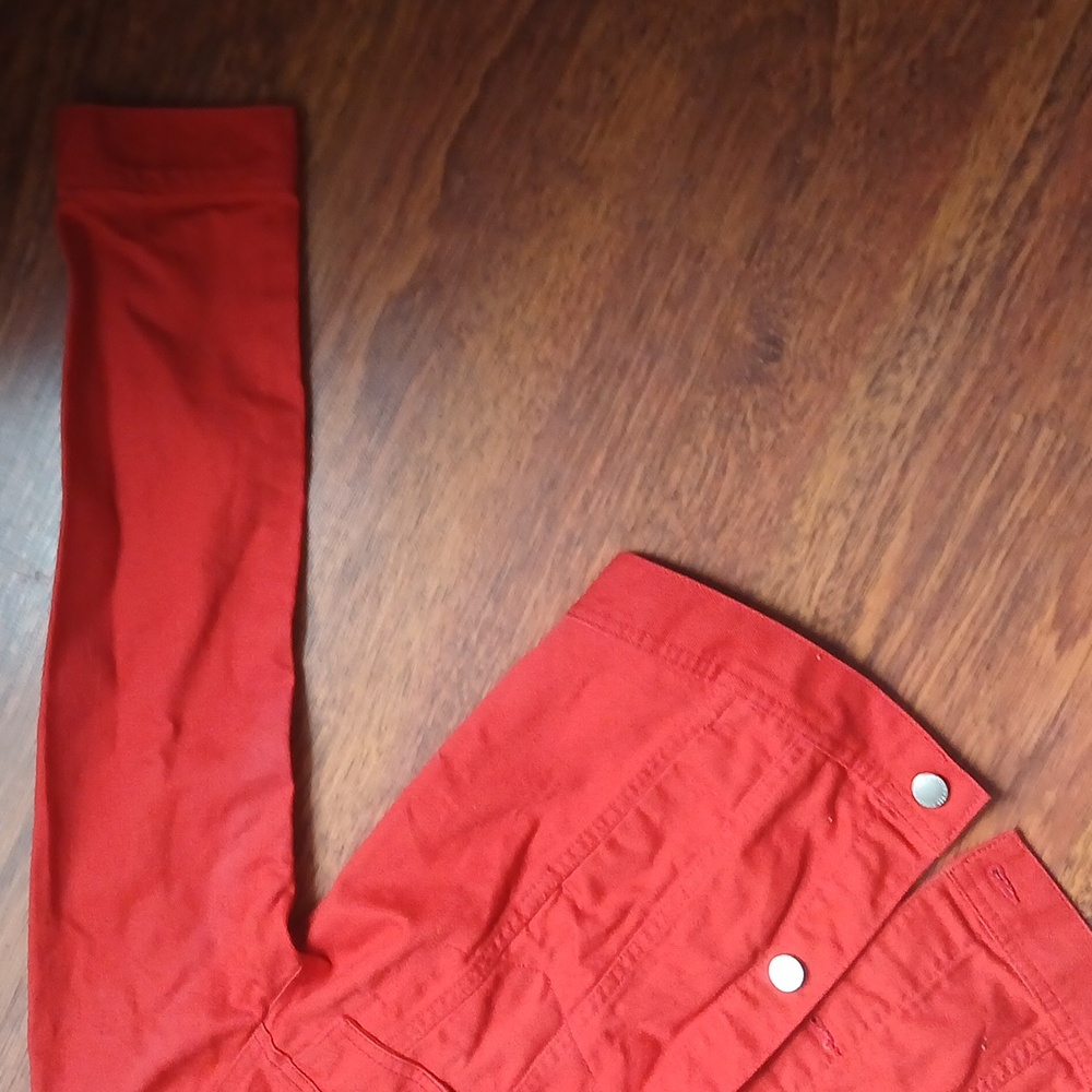 Cropped Red Denim Jacket - Picture 4 of 8